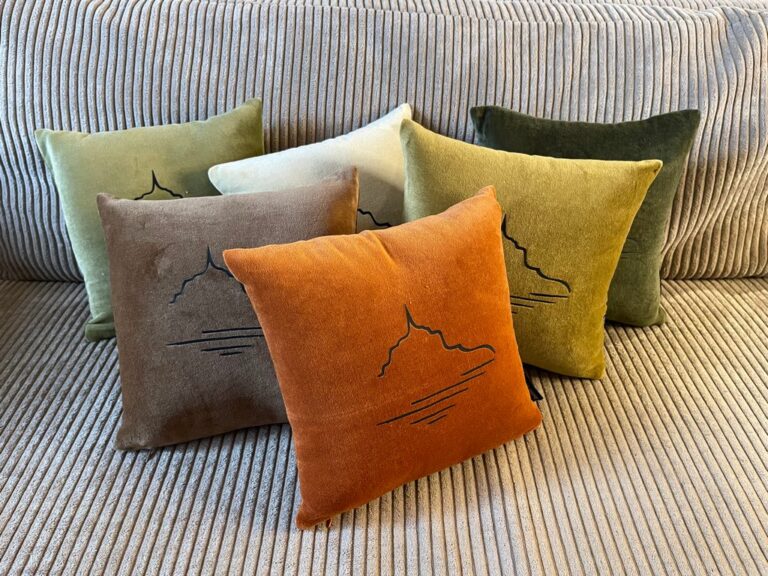 Coussin Velour Ambianve – Saint Léna, boutique inspirée du Mont Saint Michel